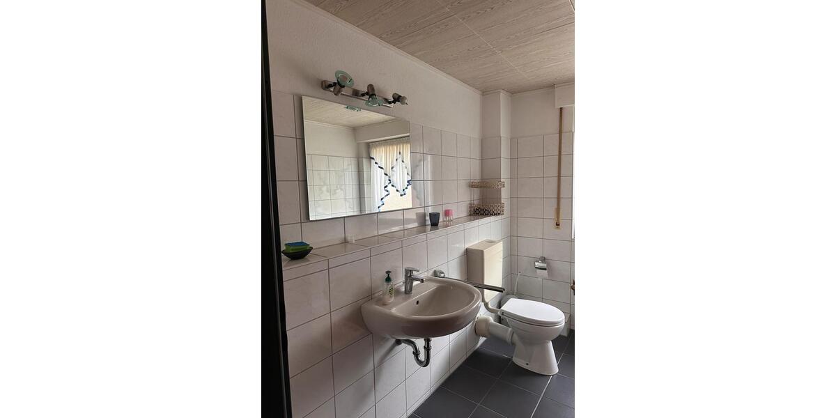 Dachgeschoßwohnung Nienburg (Weser) - 1 Zimmer, 22 m&sup2;, 400&euro; | Angebot:26007328