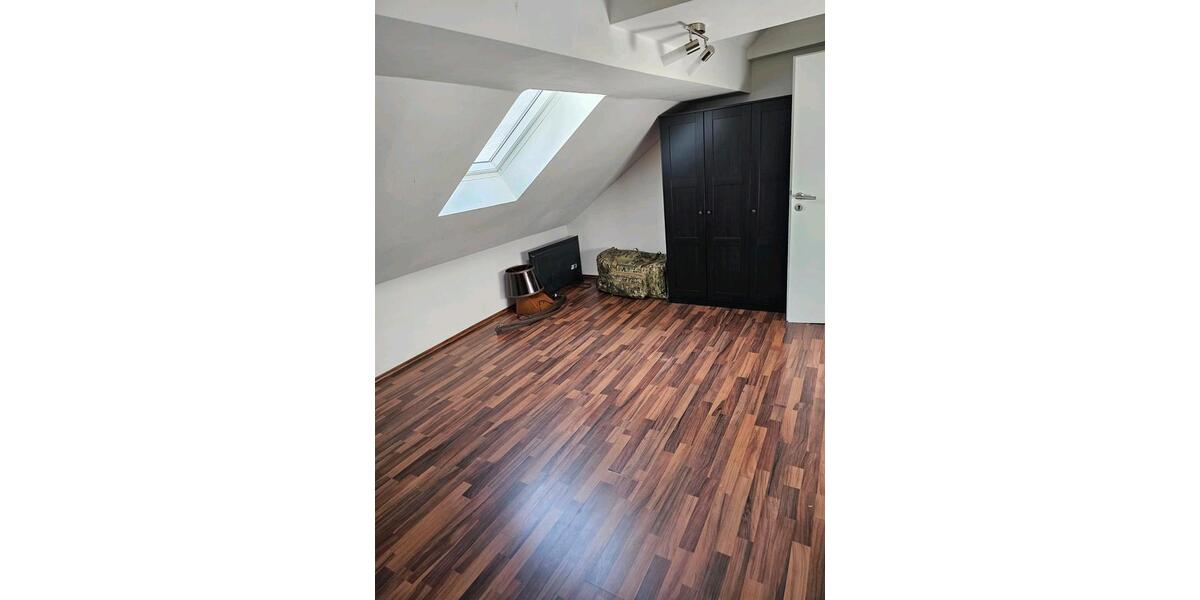 Etagenwohnung Pfeffelbach - 5 Zimmer, 120 m&sup2;, 1.050&euro; | Angebot:26181982