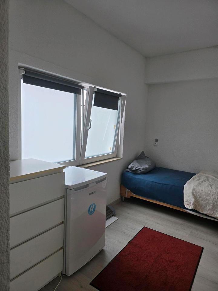Möblierte WG-Zimmer in Praunheim - ab sofort zimmer