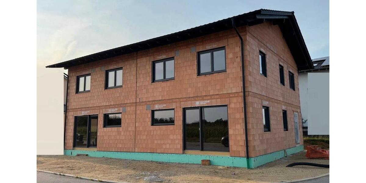 Doppelhaushälfte Ergoldsbach Langenhettenbach - 5 Zimmer, 125 m&sup2;, 1.400&euro; | Angebot:24844307