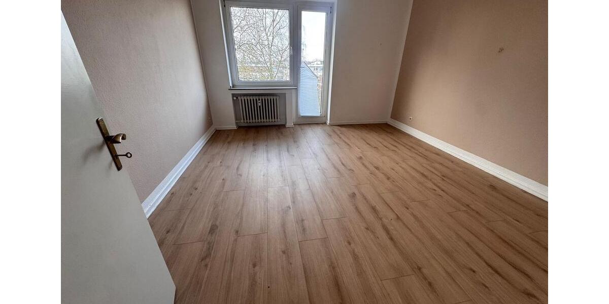 Etagenwohnung Krefeld Benrad - 3 Zimmer, 98 m&sup2;, 1.000&euro; | Angebot:26533972