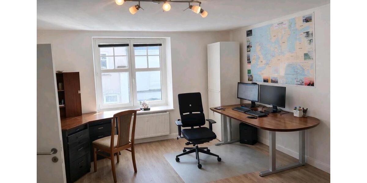 Dachgeschoßwohnung Barmstedt - 3.5 Zimmer, 120 m&sup2;, 1.100&euro; | Angebot:25977843