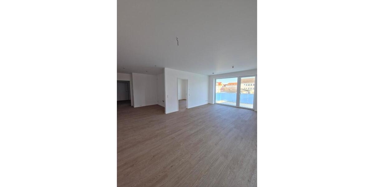 Etagenwohnung Pasewalk - 2 Zimmer, 75 m&sup2;, 975&euro; | Angebot:25755800