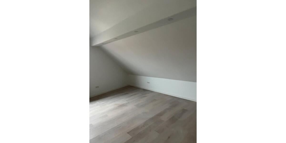 Dachgeschoßwohnung Haßloch - 2 Zimmer, 61 m&sup2;, 1.141&euro; | Angebot:24840792
