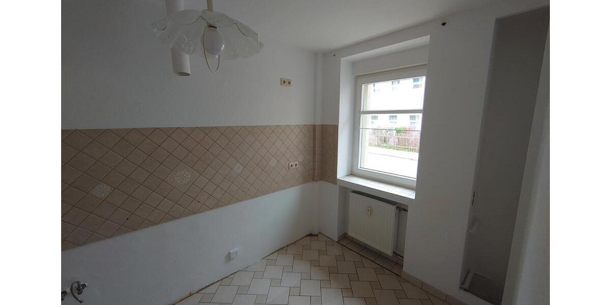 Erdgeschoßwohnung Hohenstein-Ernstthal Ernstthal - 2.5 Zimmer, 62 m&sup2;, 300&euro; | Angebot:26679894
