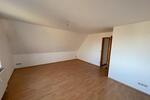 Dachgeschoßwohnung Taura - 4 Zimmer, 72 m&sup2;, 370&euro; | Angebot:26613476