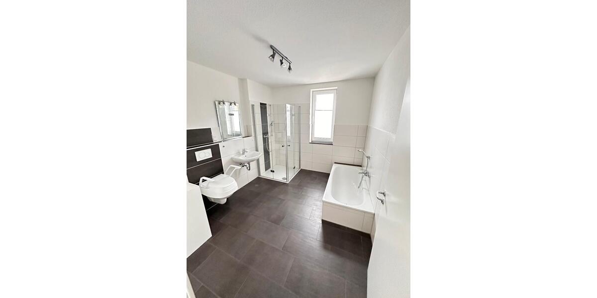 Etagenwohnung Korbach - 4 Zimmer, 115 m&sup2;, 1.150&euro; | Angebot:23246522