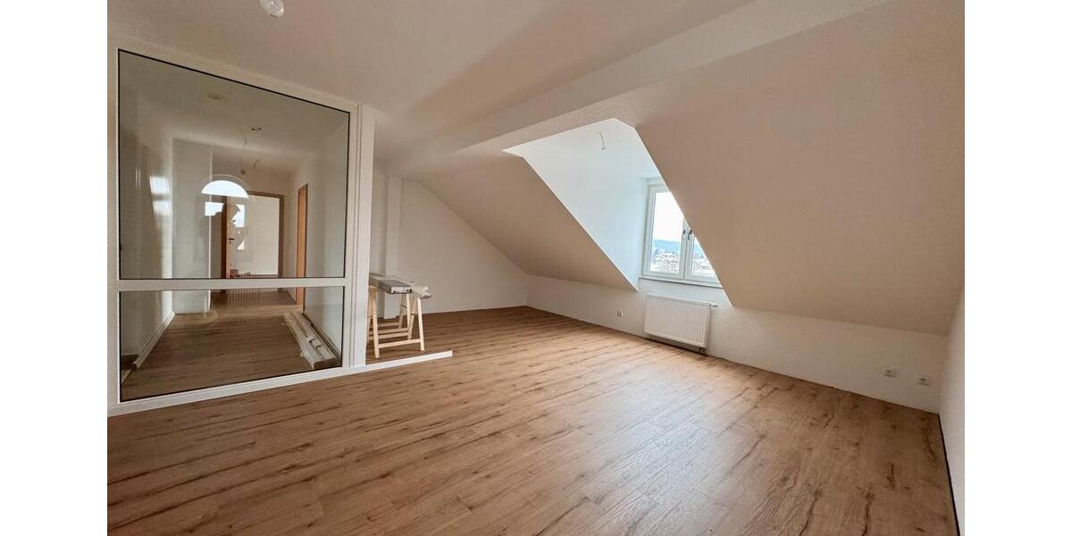 Dachgeschoßwohnung Erfurt Andreasvorstadt - 3 Zimmer, 83 m&sup2;, 1.250&euro; | Angebot:24480645