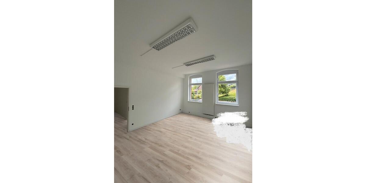 Erdgeschoßwohnung Sinn - 2 Zimmer, 130 m&sup2;, 1.200&euro; | Angebot:26614071