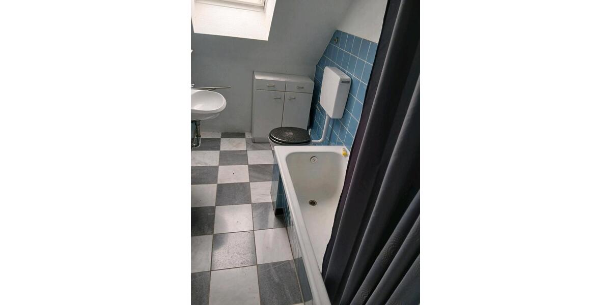 Dachgeschoßwohnung Vlotho - 2 Zimmer, 60 m&sup2;, 550&euro; | Angebot:25638838