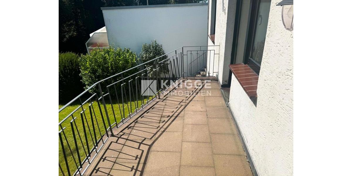 Bungalow Bergisch Gladbach Alt-Frankenforst - 6 Zimmer, 186 m&sup2;, 1.860&euro; | Angebot:24690728