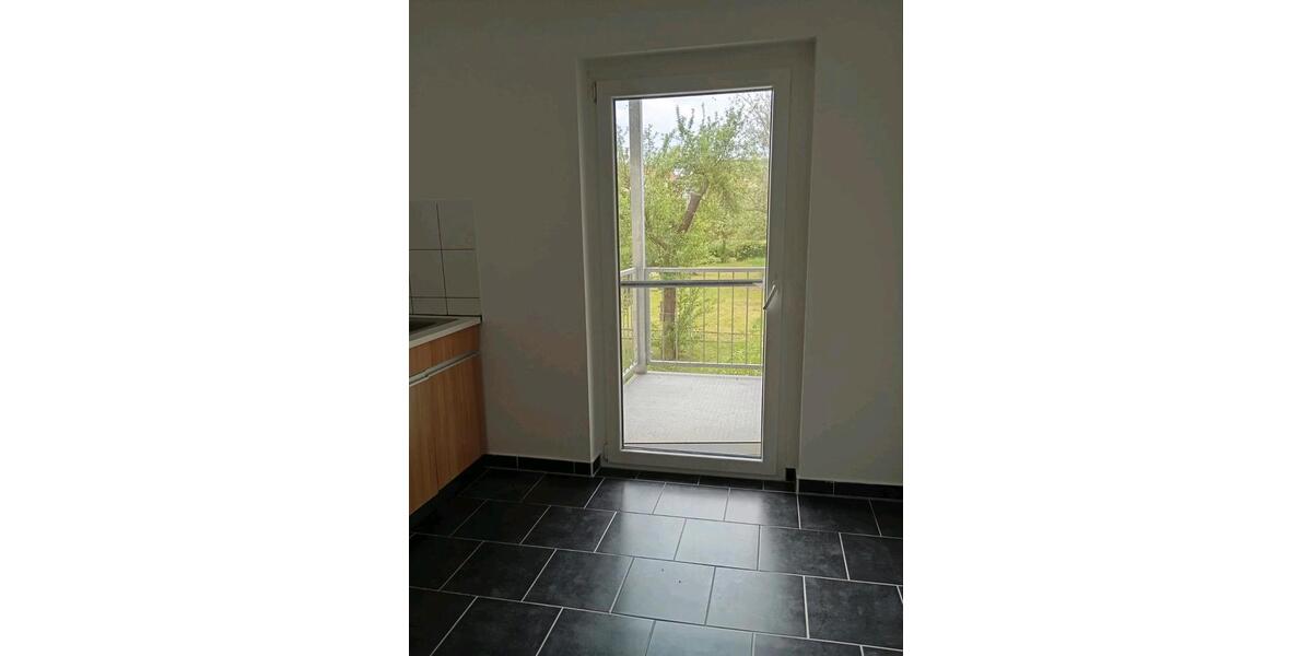 Etagenwohnung Weißenfels - 2 Zimmer, 49 m&sup2;, 400&euro; | Angebot:26545360