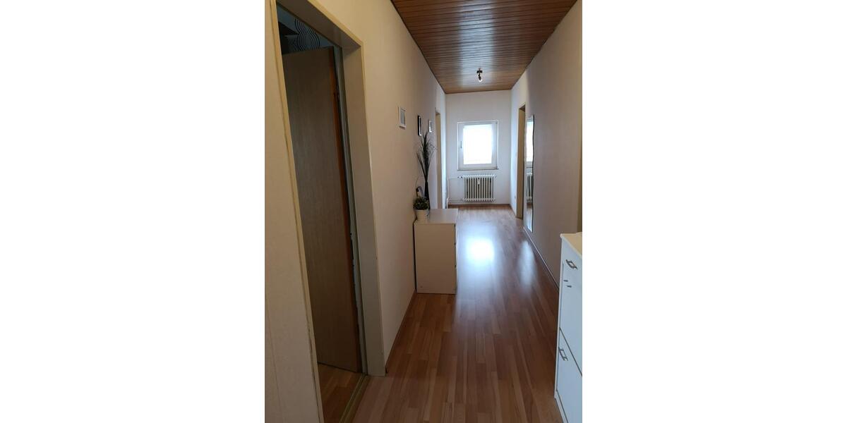 Dachgeschoßwohnung Feuchtwangen - 3 Zimmer, 70 m&sup2;, 590&euro; | Angebot:25852648