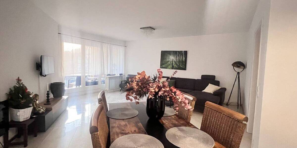 Etagenwohnung Baden-Baden Innenstadt - 2 Zimmer, 75 m&sup2;, 900&euro; | Angebot:26826283
