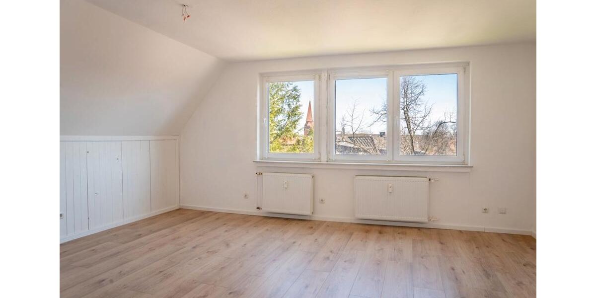 Dachgeschoßwohnung Bienenbüttel - 3 Zimmer, 79 m&sup2;, 770&euro; | Angebot:26130265