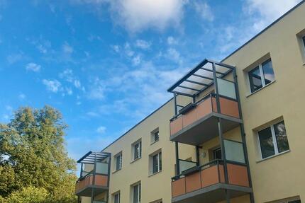 Große offene Wohnküche mit Balkon! 1 zimmer