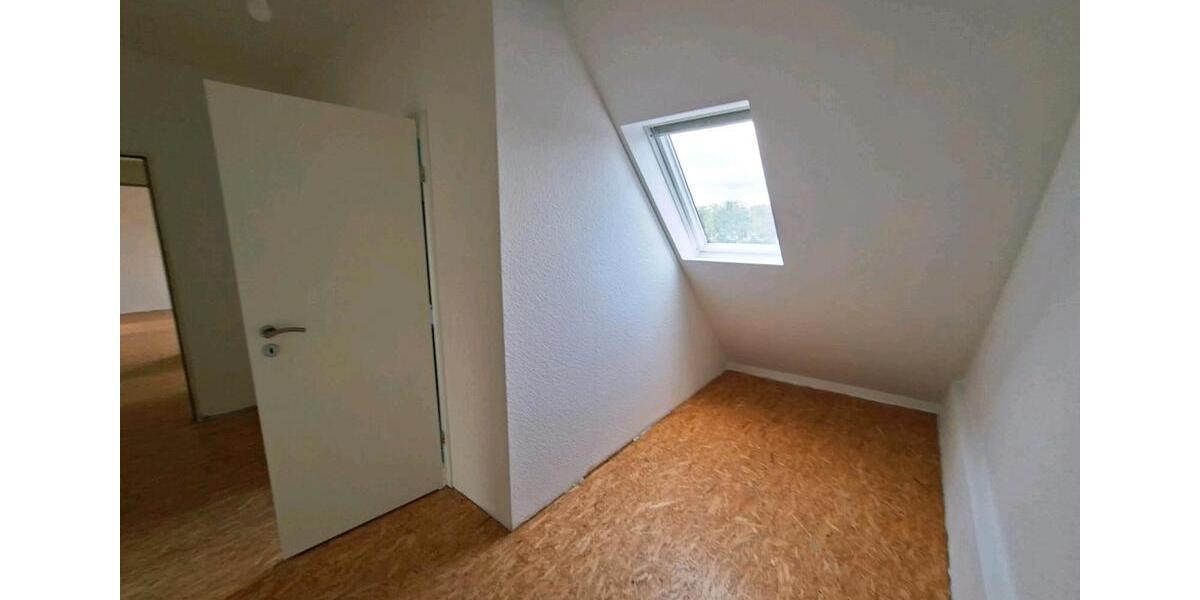 Dachgeschoßwohnung Gelsenkirchen Gelsenkirchen-Nord - 1 Zimmer, 90 m&sup2;, 817&euro; | Angebot:25891433