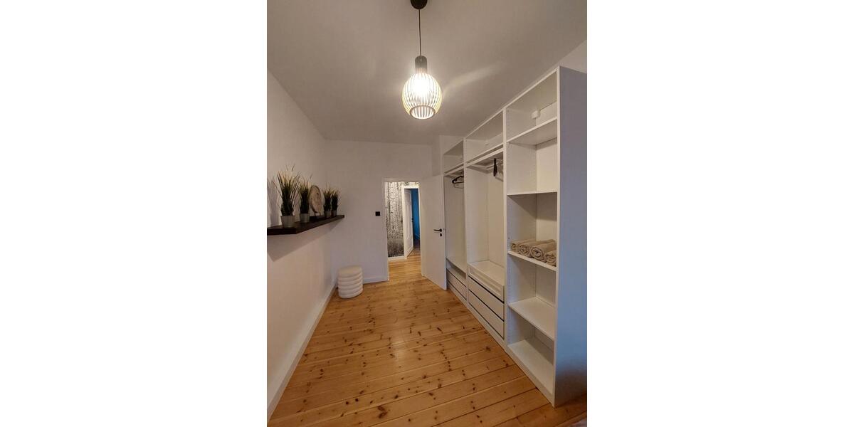 Wohnen auf Zeit Kaiserslautern Betzenberg - 6 Zimmer, 130 m&sup2;, 600&euro; | Angebot:26030113