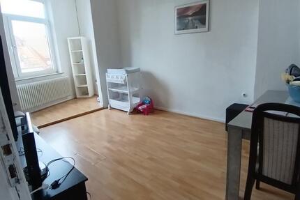 Wunderschöne, helle 3,5 Zimmer Altbauwohnung zimmer