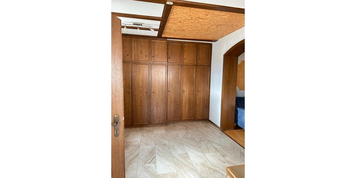 Etagenwohnung Steinmauern - 5 Zimmer, 150 m&sup2;, 1.200&euro; | Angebot:24976105