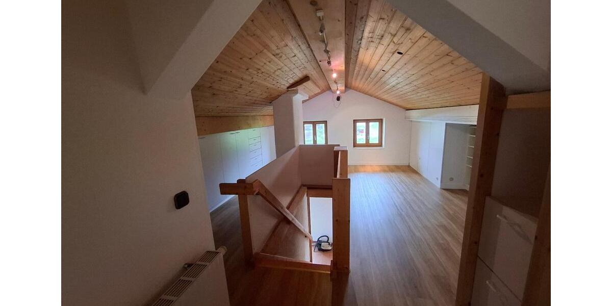 Etagenwohnung Sachsenkam - 5 Zimmer, 142 m&sup2;, 2.800&euro; | Angebot:26646643