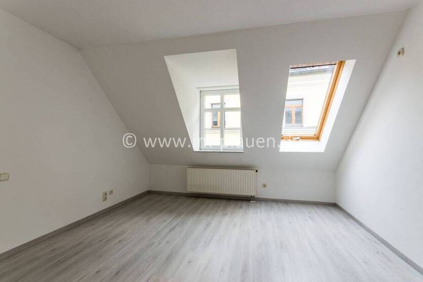Großzügige 2-Zimmer-Wohnung mit Aufzug & Wohnküche im Zentrum von Auerbach