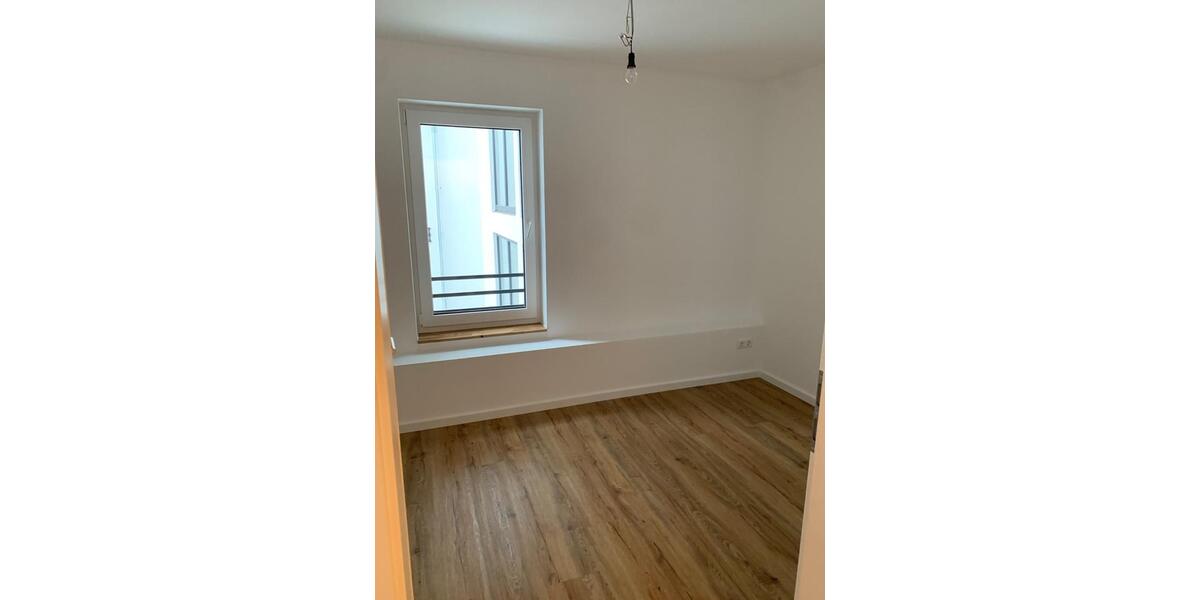 Erdgeschoßwohnung Nürtingen - 4 Zimmer, 110 m&sup2;, 1.590&euro; | Angebot:24719607