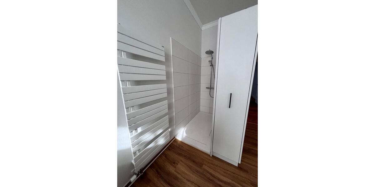 Erdgeschoßwohnung Neustrelitz - 5 Zimmer, 139 m&sup2;, 1.390&euro; | Angebot:25539781