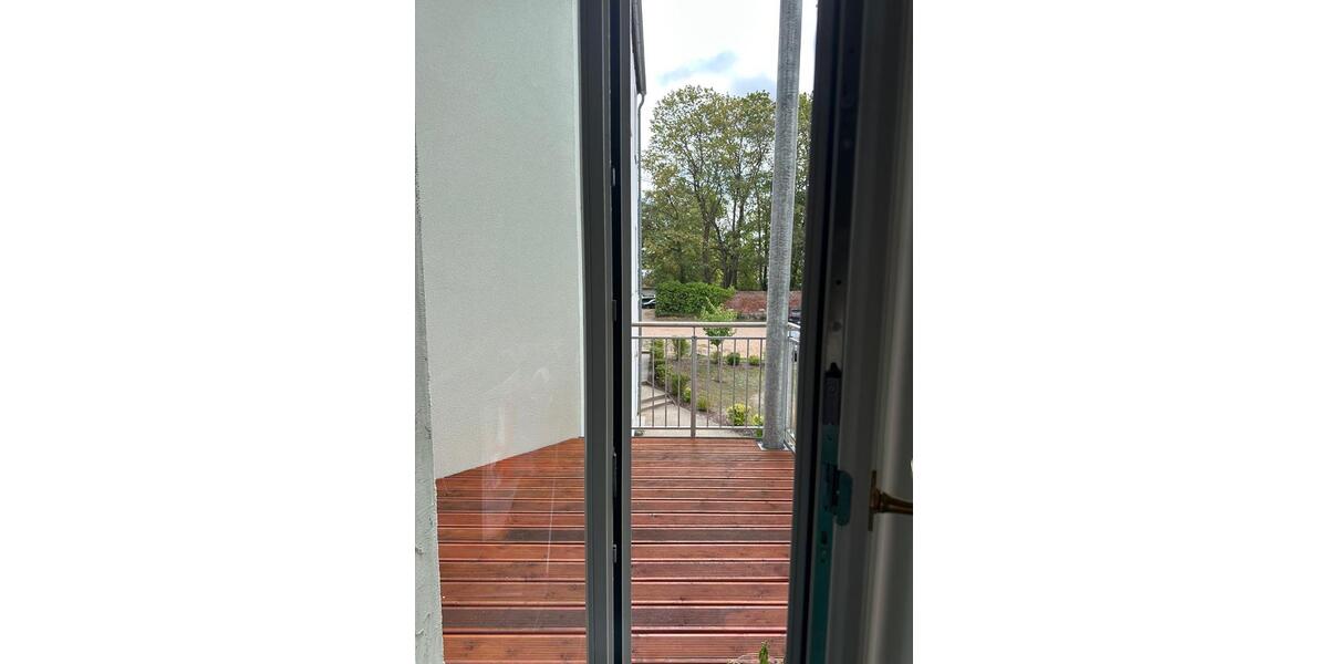 Etagenwohnung Neustrelitz - 3 Zimmer, 86 m&sup2;, 1.380&euro; | Angebot:27639971