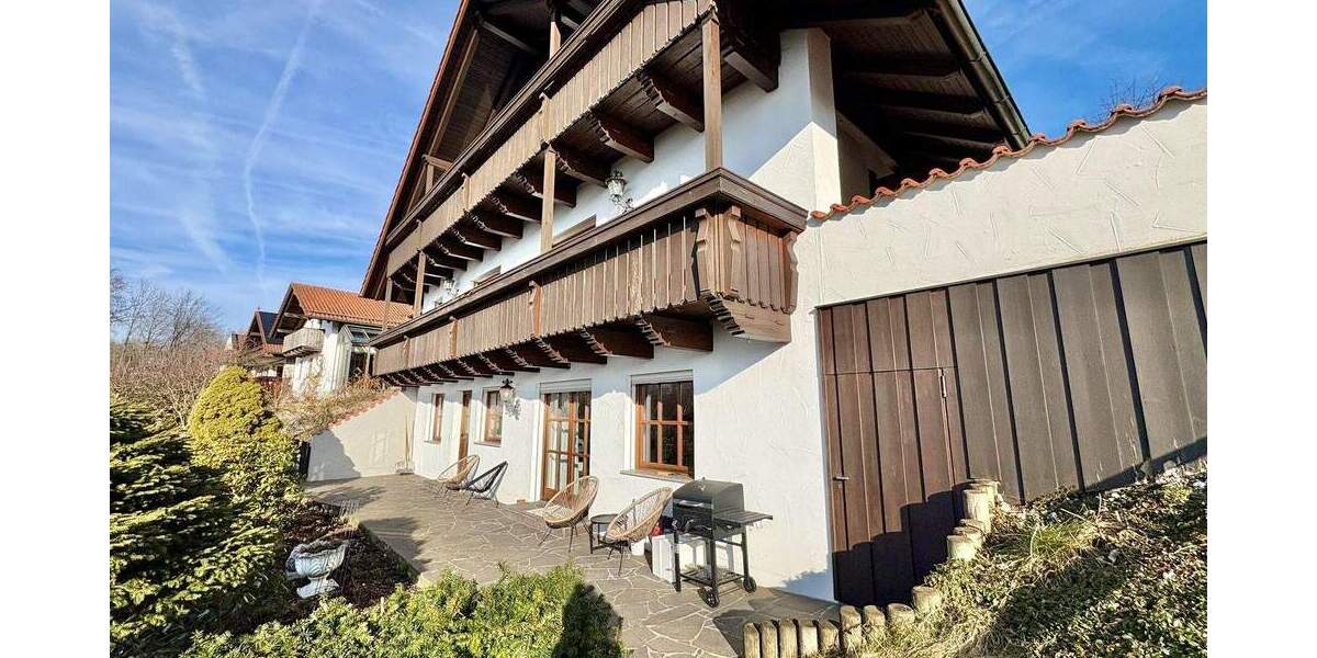 Etagenwohnung Deggendorf - 2 Zimmer, 72 m&sup2;, 720&euro; | Angebot:25674294