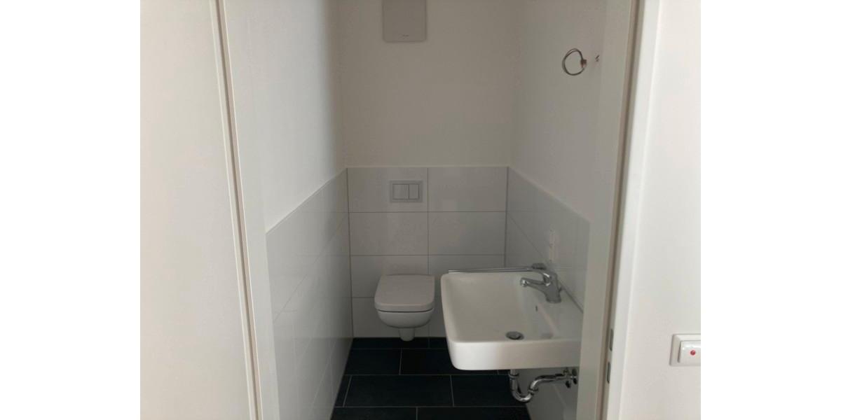 Attraktive Gewerbeeinheit in ruhiger und zentraler Lage zimmer