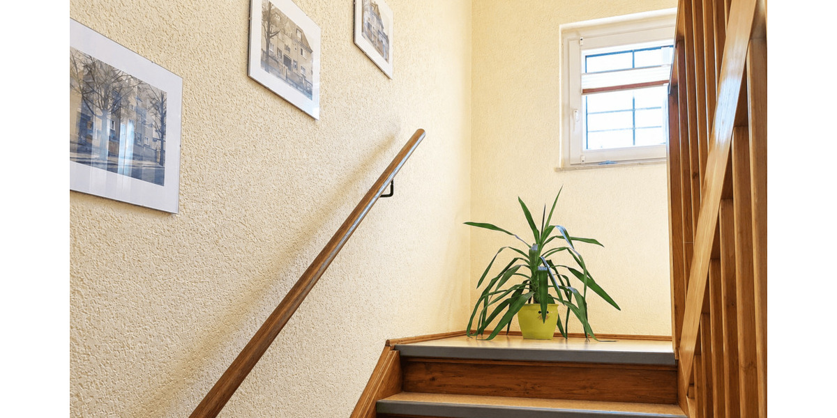 Etagenwohnung Meerane - 1 Zimmer, 38 m&sup2;, 240&euro; | Angebot:26840845