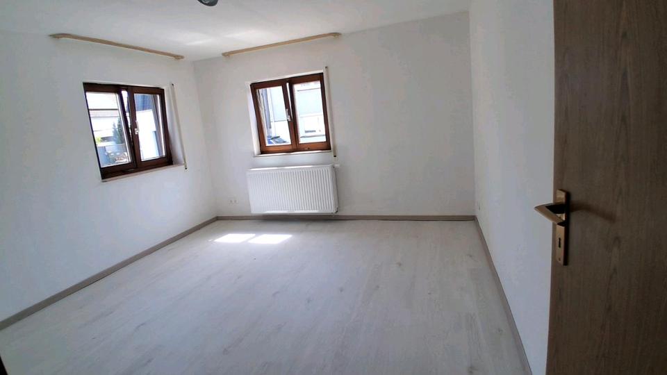 Erdgeschoßwohnung Rheinstetten - 3 Zimmer, 80 m&sup2;, 1.300&euro; | Angebot:26701913