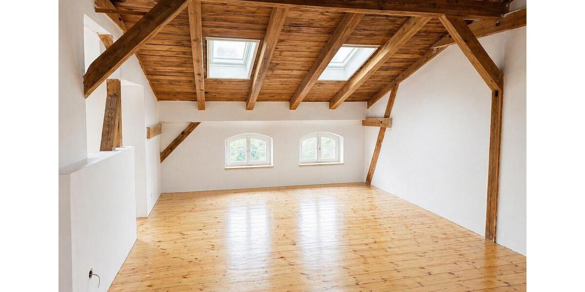Dachgeschoßwohnung Schönebeck (Elbe) - 4 Zimmer, 110 m&sup2;, 800&euro; | Angebot:26249664