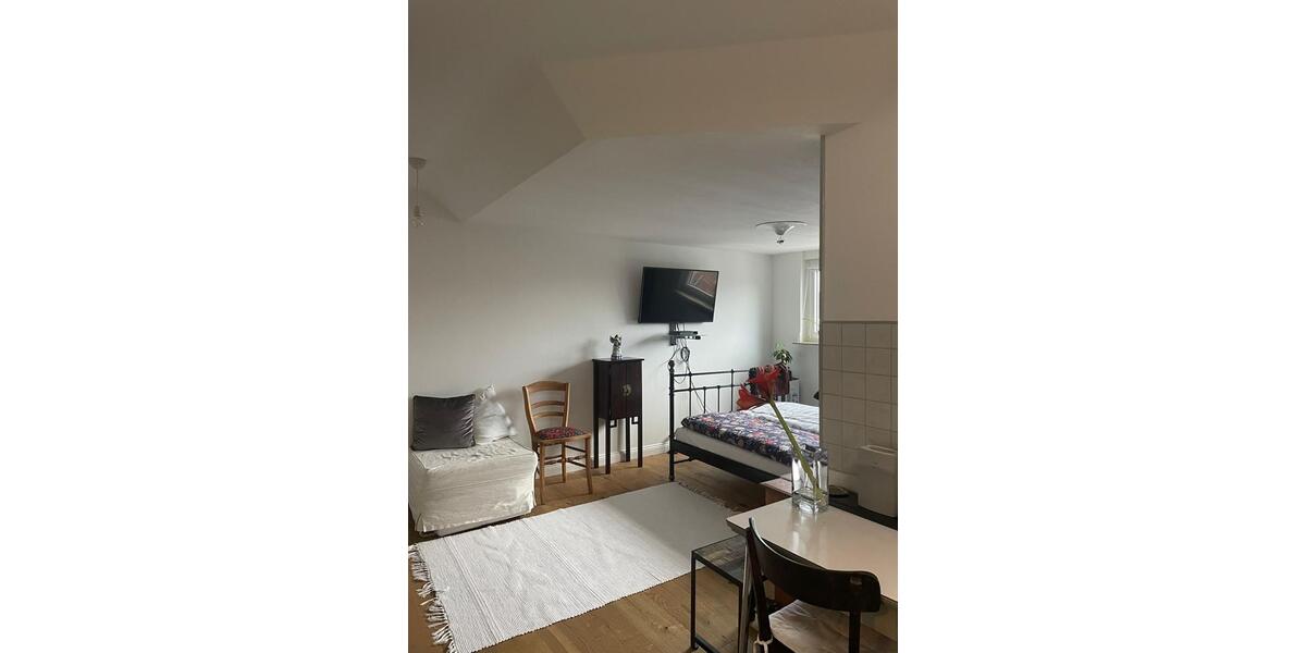 Dachgeschoßwohnung Riederich - 1 Zimmer, 27 m&sup2;, 550&euro; | Angebot:24865393