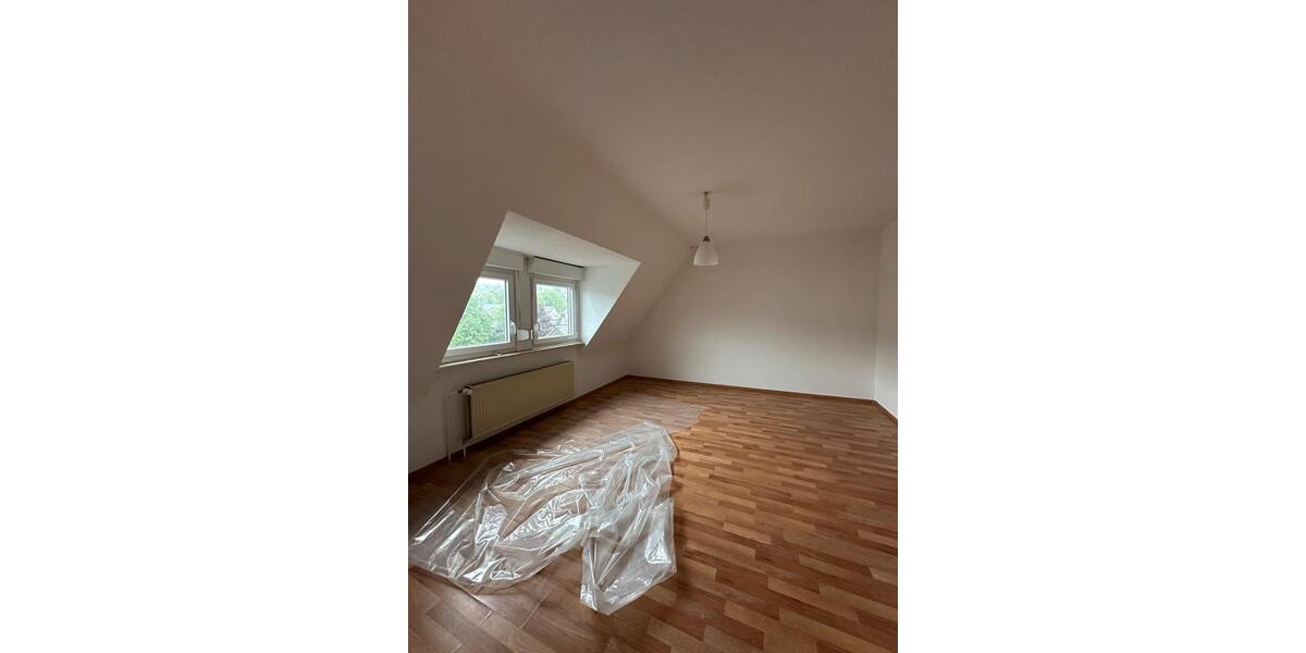 Dachgeschoßwohnung Siegen Dillnhütten - 2 Zimmer, 70 m&sup2;, 600&euro; | Angebot:26485677