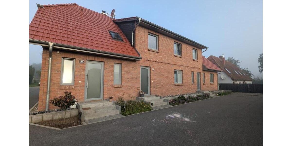 4-Raum-Dachgeschosswohnung in Lieblingshof, Carport, Garten 4 zimmer