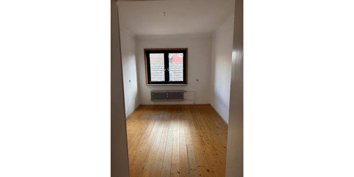 Hochparterre Gießen Wieseck - 3 Zimmer, 90 m&sup2;, 1.300&euro; | Angebot:26558022