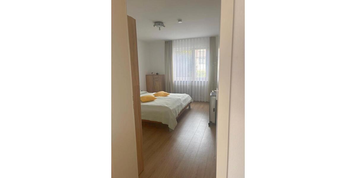 Etagenwohnung Leonberg - 2.5 Zimmer, 75 m&sup2;, 1.050&euro; | Angebot:26698177