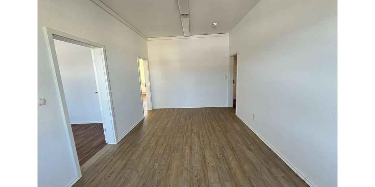 Etagenwohnung Hainichen - 3 Zimmer, 62 m&sup2;, 335&euro; | Angebot:24535089