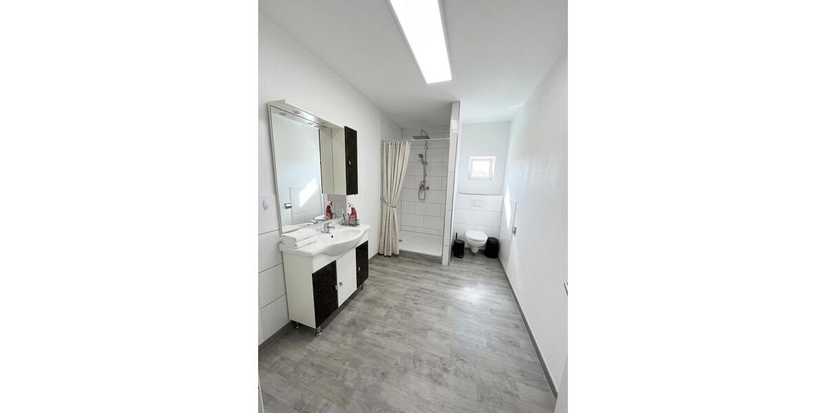 Wohnen auf Zeit Beckum - 1 Zimmer, 100 m&sup2;, 550&euro; | Angebot:26049543