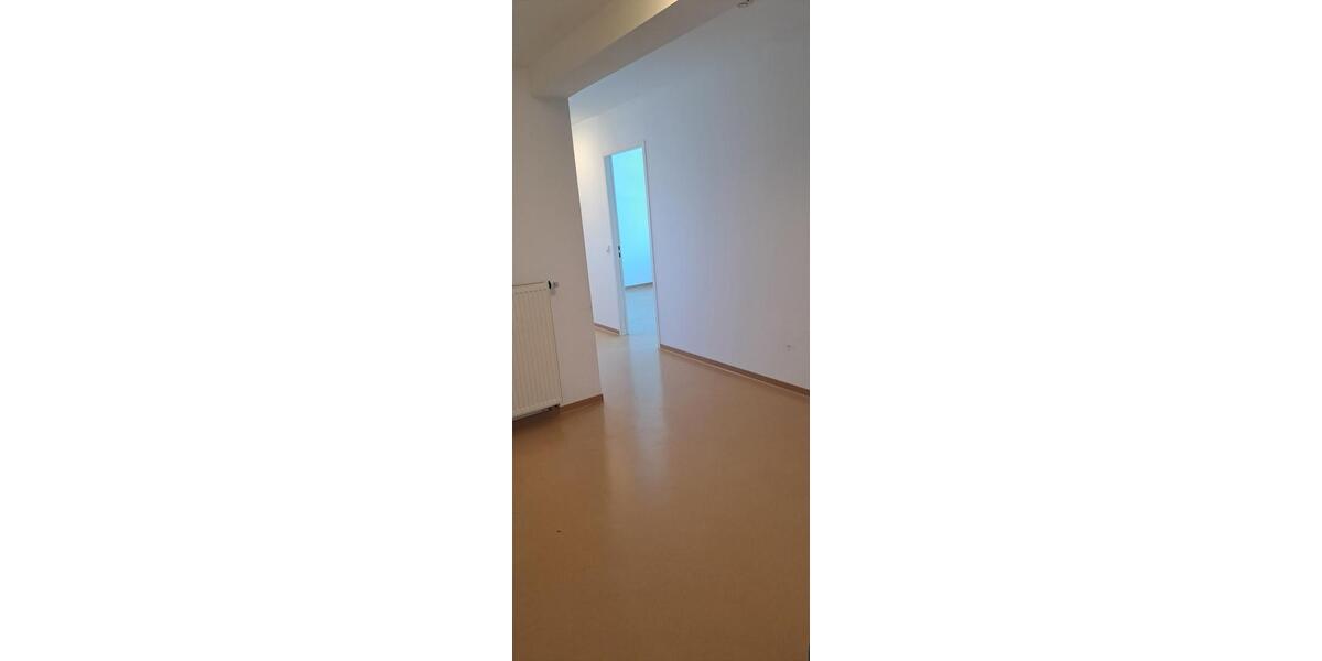 Helle 3-Zimmer-Wohnung mit Weitblick – barrierearm, mit Aufzug und Gemeinschaftsterrasse 3 zimmer