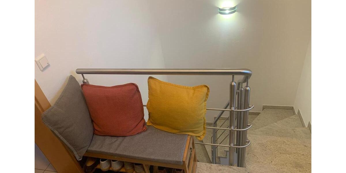 Dachgeschoßwohnung Overath - 2 Zimmer, 83 m&sup2;, 1.049&euro; | Angebot:24488192