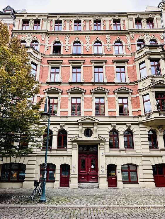 Wohnung zum Mieten in Magdeburg 1.220 € 143 m² 5 zimmer