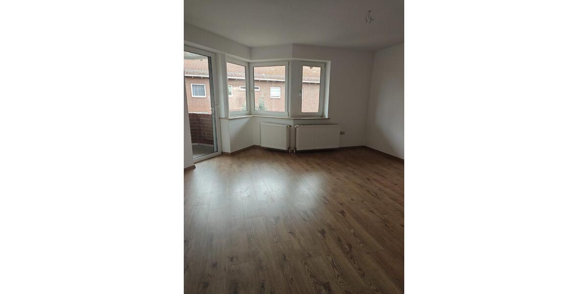 Etagenwohnung Gröningen - 3 Zimmer, 60 m&sup2;, 419&euro; | Angebot:25747457