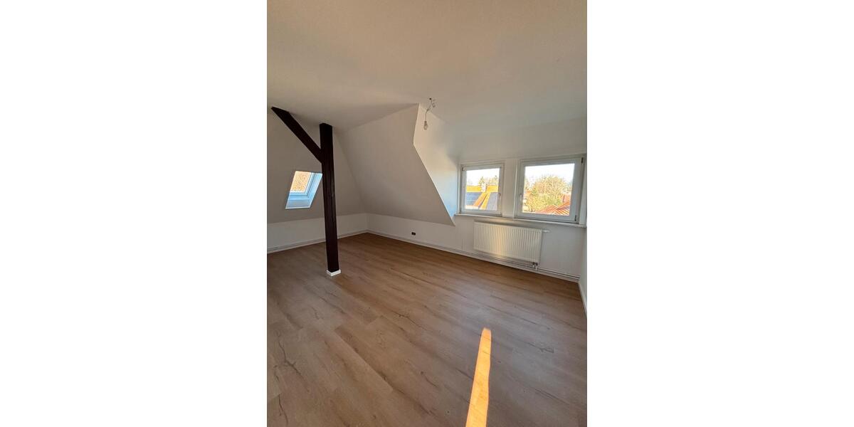 Dachgeschoßwohnung Südheide Unterlüß - 4 Zimmer, 35 m&sup2;, 400&euro; | Angebot:24585269