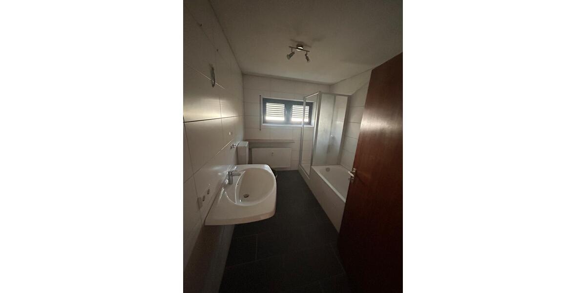 Dachgeschoßwohnung Schwabach - 4 Zimmer, 90 m&sup2;, 1.050&euro; | Angebot:24812535