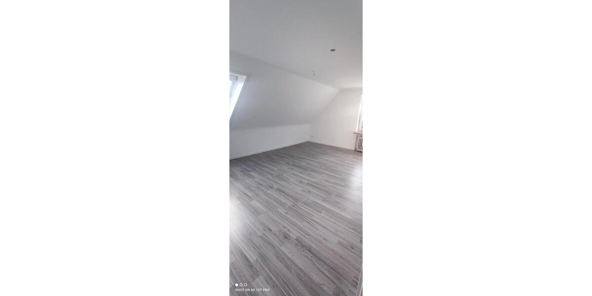 Dachgeschoßwohnung Northeim - 3 Zimmer, 80 m&sup2;, 570&euro; | Angebot:26545079