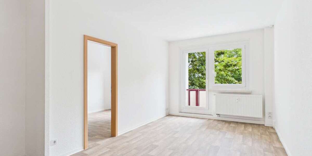 Etagenwohnung Chemnitz Sonnenberg - 3 Zimmer, 54 m&sup2;, 300&euro; | Angebot:27072683