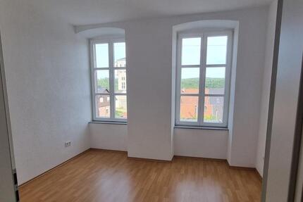 Wohnung Quierschied - 3 Zimmer, 125 m&sup2;, 1.100&euro; | Angebot:25998937